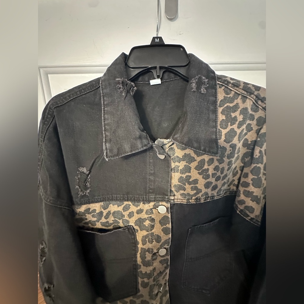 Leopard Patchwork Distressed Denim Jacket - Black/Tan, size L, NWOT - Picture 5 of 10